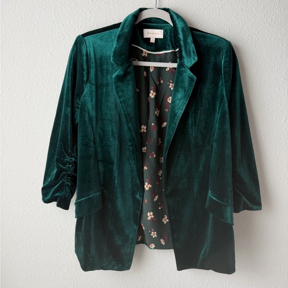 Skies Are Blue Jackets & Blazers - Skies are Blue Velvet Open-Front Blazer Jacket